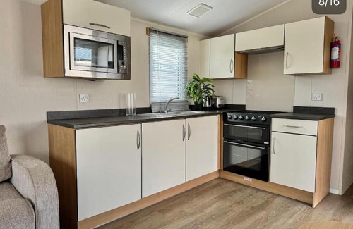 Great Yarmouth House | Stunning Holiday Caravan in Great Yarmouth – Just Steps from the Beach!