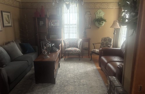 Algonac House | Lovely 2-bedroom Victorian home with AC in Algonac. Near shopping and the river