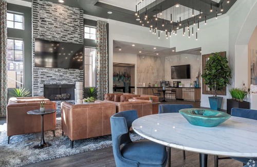 Glendale Sports and Entertainment District Apartment | Boulevard Stays 2BR by Stadium Pool, Parking, Gym 06