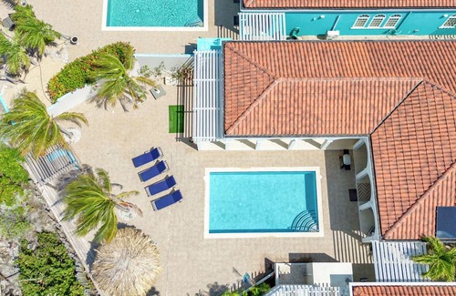Sabadeco House | Crown Ridge 12 – Oceanfront home with private pool & infant of a dive site