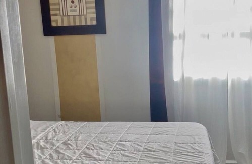 Atlanta House | Perfectly located cute clean family friendly 4-bdrm house in upper westside ATL.