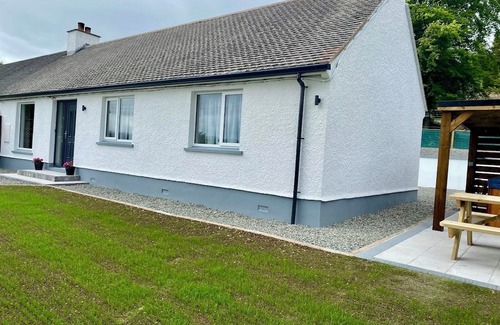 Coleraine Cottage | Peaceful countryside escape with hot tub and outstanding countryside views