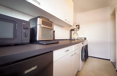 Leonberg Condo | Nice apartment with balcony l Large l Lots of light PARKING SPACE