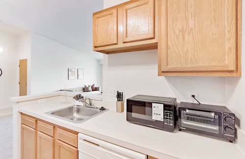 Wadsworth Apartment | Stratford Crossings 310 I 2 bed 2 bath
