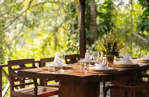 Melayang Villa | Jungle View, 3 Bedroom Villa in Ubud with Gazebo