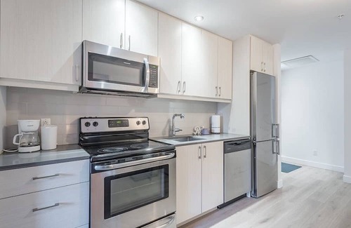 Cite Multimedia Apartment | Central -Parking- 100 walkscore