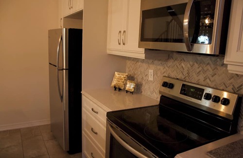 Oakville House | Enjoy Entire Upgraded Home