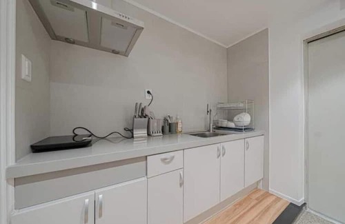Nonhyeon-dong Apartment | 201 Apgujeong 2nd, Studio 1 Bath Queen Bed
