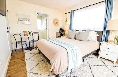 Westside Santa Cruz House | Couples Beach Studio