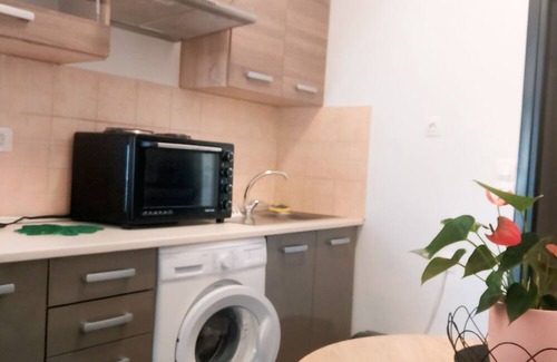 Petaloudes Apartment | Calyspo Charming 1-bedroom apartment with WiFi, AC in gorgeous Rodos