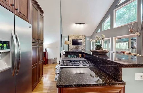 Cullowhee Cottage | Charming 2-bedroom cottage with WiFi, AC in beautiful Cullowhee