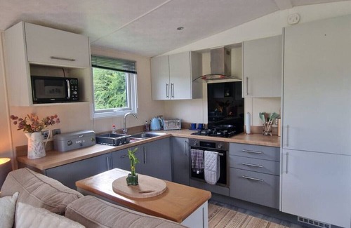 Sewerby House | Sandpiper Lodge - Two Bedroom House, Sleeps 4