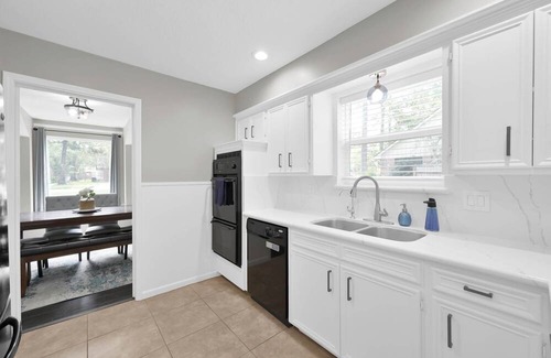 Spring House | 4-bedroom Spring Retreat - Minutes from The Woodlands