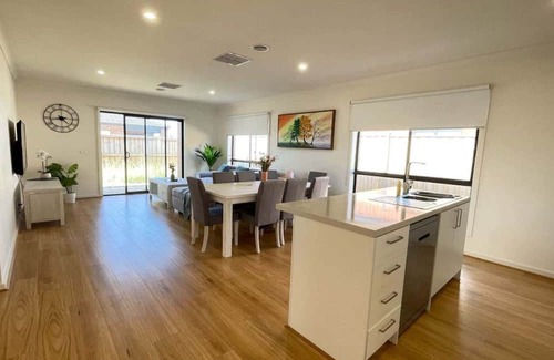 Melton South House | New family-friendly home