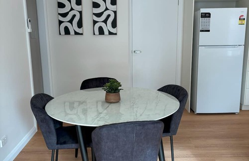 Wagga Wagga Apartment | Welcome to your perfect holiday retreat in the heart of Wagga Wagga!