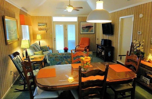 The Dunes House | Charming 3-bedroom house with AC, WiFi in fantastic Myrtle Beach