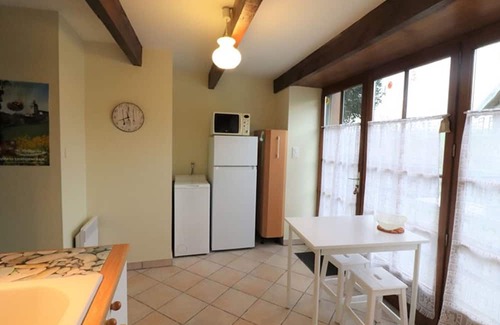 Mourjou Cottage | Charming house with garden, 2 bedrooms, pets allowed, in Mourjou