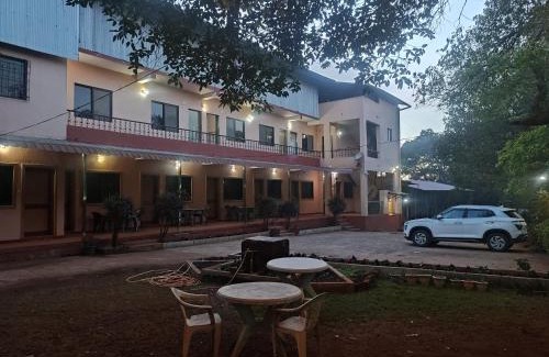 Mahabaleshwar Bed & Breakfast | Sukun Palace