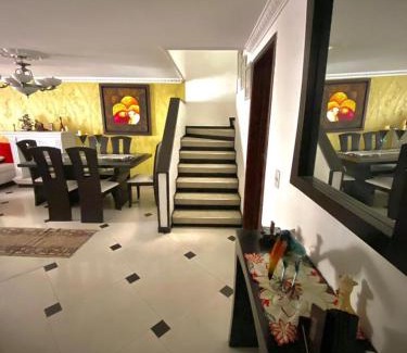 Kennedy House | Casa en Mandalay con oficina