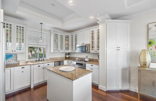 Bonita Springs House | Designer Beach Paradise - Pool - Views - Waterfront - Dock