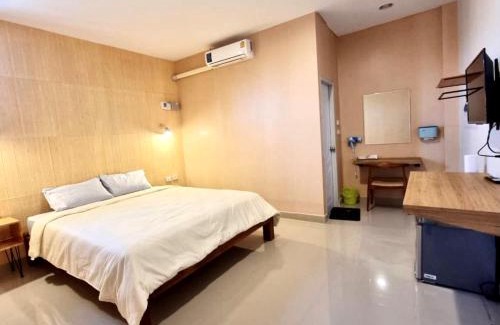 Rangsit Hotel | Klong Cafe & Resort