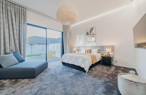 Fendalton House | How the 1percent Live - Waiwetu St Sleeps 15
