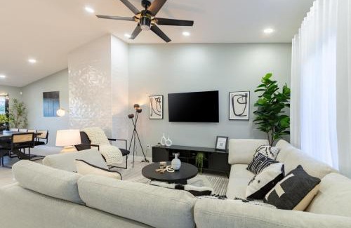 Indio House | Palm Retreat - Pool, Spa, Firepit & Putting Green home