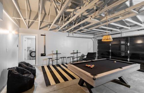 Indio House | Palm Retreat - Pool, Spa, Firepit & Putting Green home