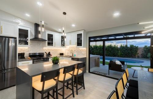 Indio House | Palm Retreat - Pool, Spa, Firepit & Putting Green home
