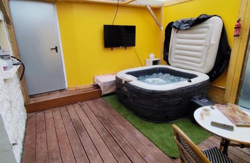 Bonnieres-sur-Seine House | Zeny-water