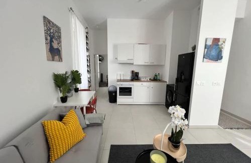 Vauban Apartment | Accommodation Near Notre Dame De La Garde