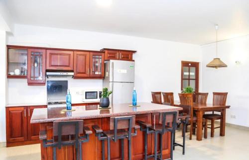 Cinnamon Gardens Apartment | Cinnamon Fence