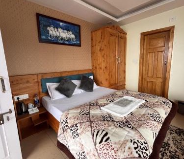 Nainital Hotel | WoodPeak Nainital Lakeside Hotel