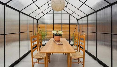 Los Angeles House | 4BD LA Villa with Jacuzzi Sauna and Outdoor Bliss