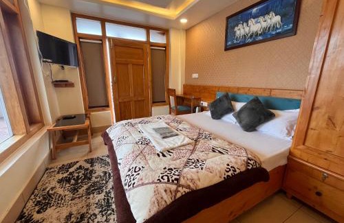 Nainital Hotel | WoodPeak Nainital Lakeside Hotel
