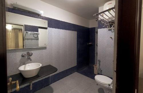 Bengaluru Apartment | Service Apartment - 3BHK Flat with Garden for Family Only
