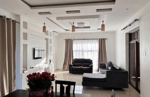 Lusaka House | Executive 4 bedroom house with 4 beds .