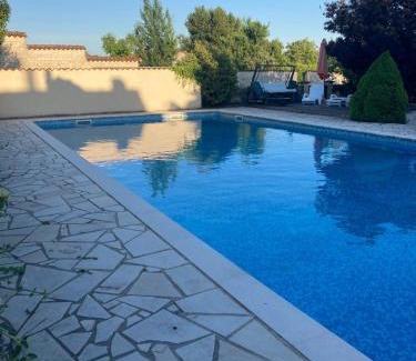 Les Metairies Hotel | Hotel Karina