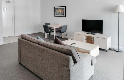 Brisbane Central Business District Apartment | Amazing 1B1B Apt w/Pool, Gym, Sauna