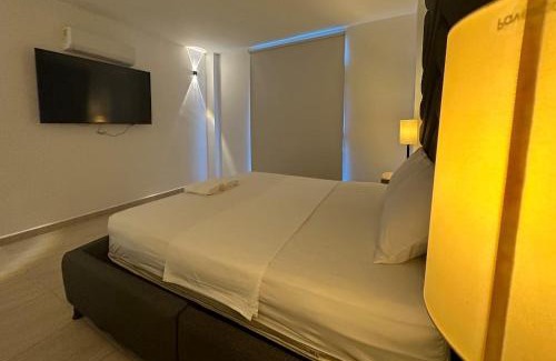 Villa Nueva Hotel | Hotel Opera, Centro Medellín, Entertainment,Y Bar, Solo Adultos