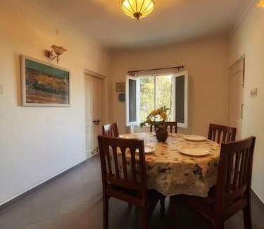 Shimla House | Master Bedroom Near Chail Sanctuary Woodrose Est