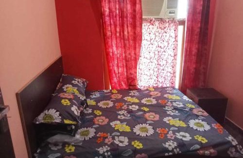 Meerut Hotel | OYO Vs White House