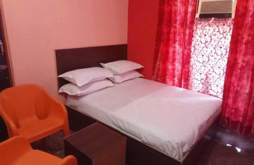 Meerut Hotel | OYO Vs White House