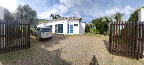 Puente Aranda House | Casa de campo villa gerarda