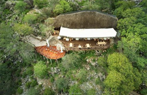 Okaukuejo Cabin | Ongava Lodge