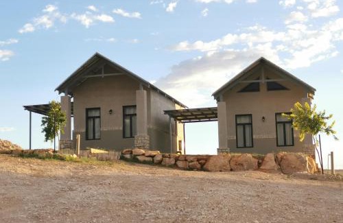 Strampriet House | !Kharuhase, Roots 817