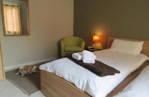 Vineta House | Beach Walk House and Cottage - Self Catering