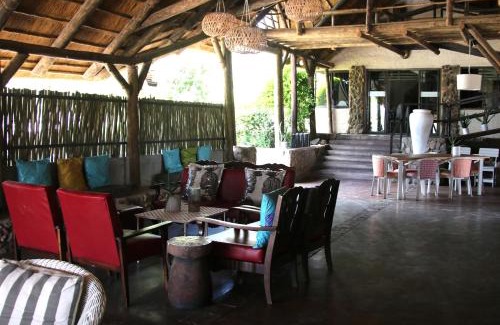 Outjo Cabin | Etotongwe Lodge