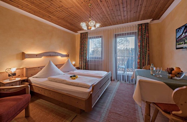 Doppelzimmer 20m² mit Südbalkon, Du/wc