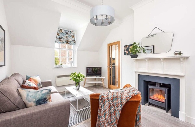 Host & Stay | Feversham House
